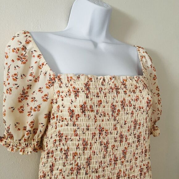 TRIXXI Ditzy Floral Short Puffed Sleeves Smocked Bodycon Mini Dress M Fitted - Picture 3 of 11